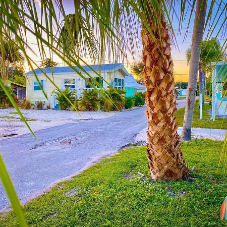 Pinecraft Cottage Tiny Home Sarasota Kültér fotó